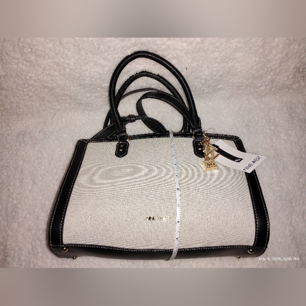 NINE WEST: BLACK SHOULDER BAG - Picture 4 of 15